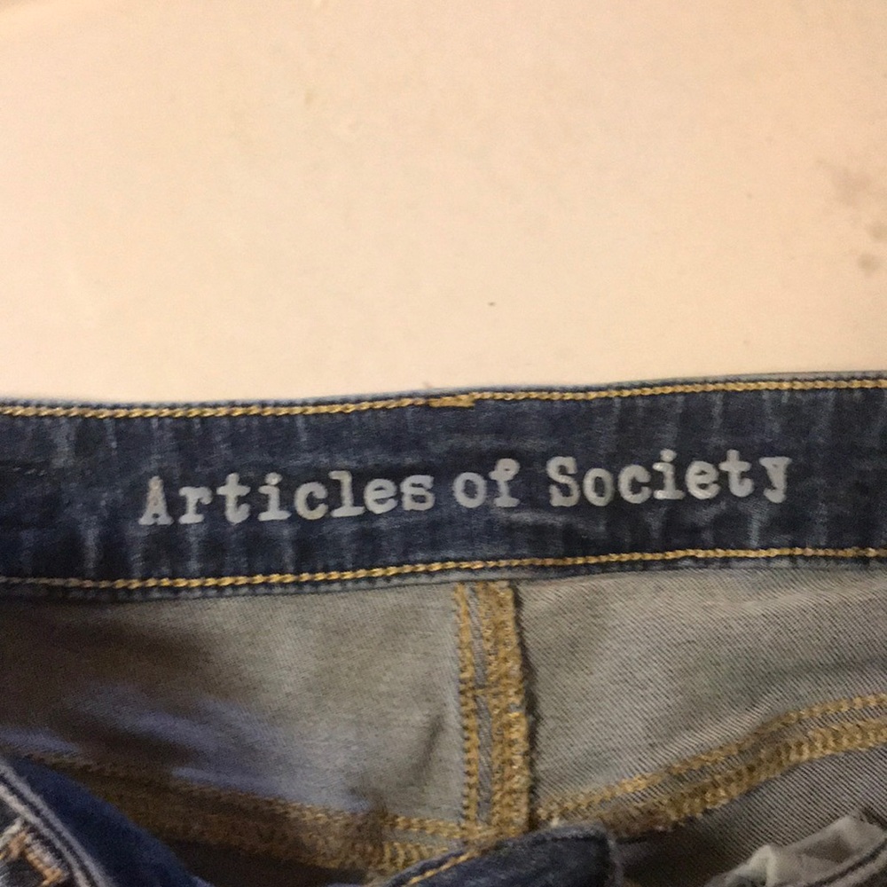 Jeans - Picture 2 of 4